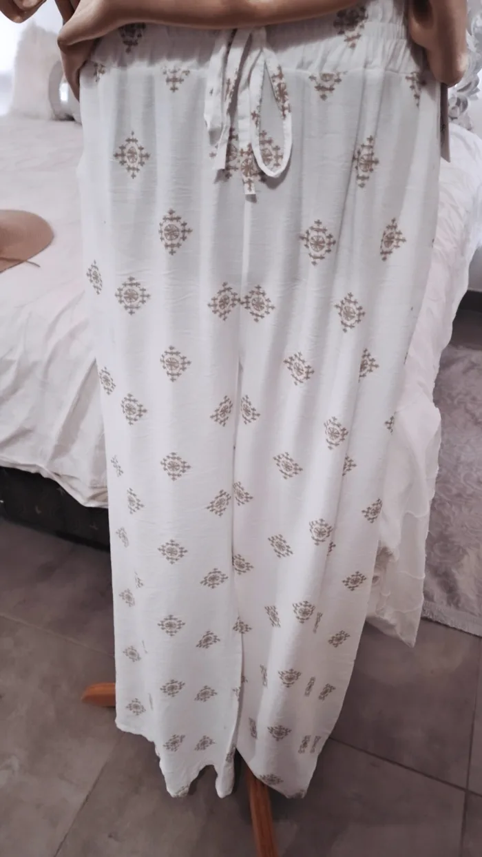 Pantalon évasé à motifs